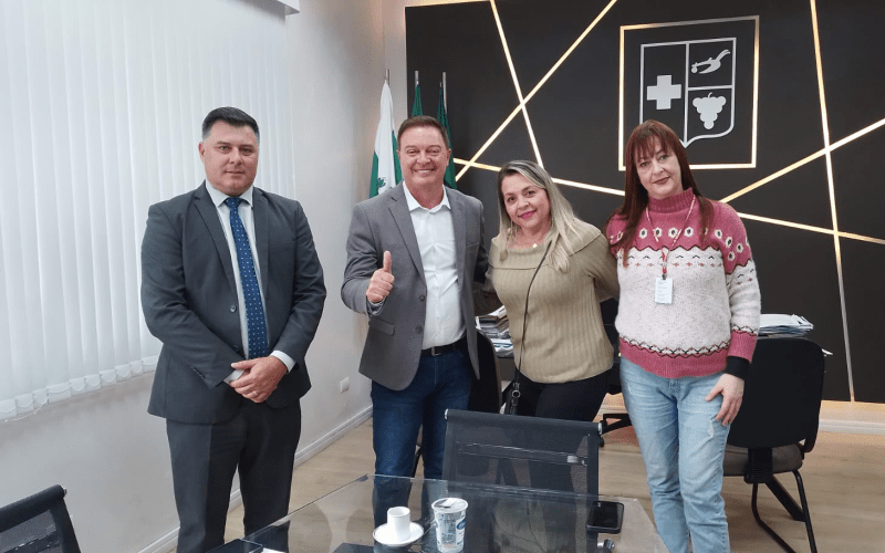 Tópicos Discutidos na Reunião entre SISMUCOL e Prefeito Helder Lazorotto